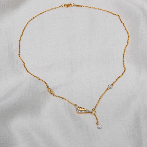 Triangluar Tug A Tote Yellow gold 18kt Necklace