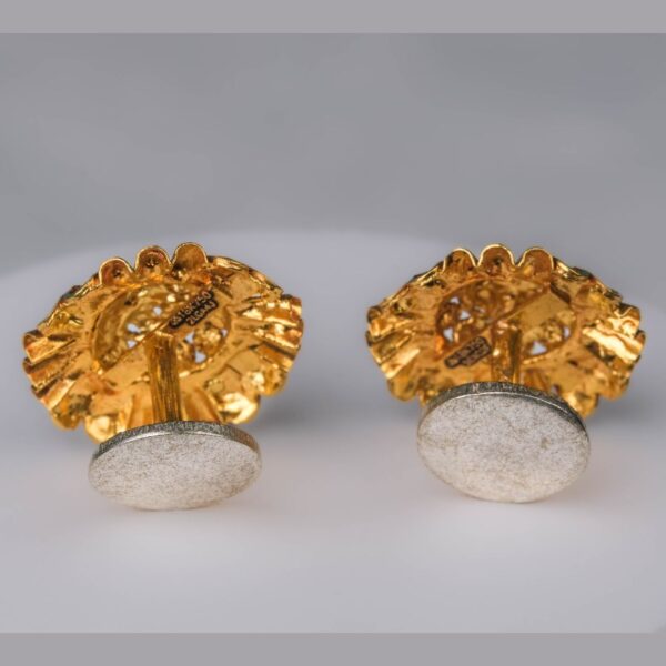 22kt gold round tops